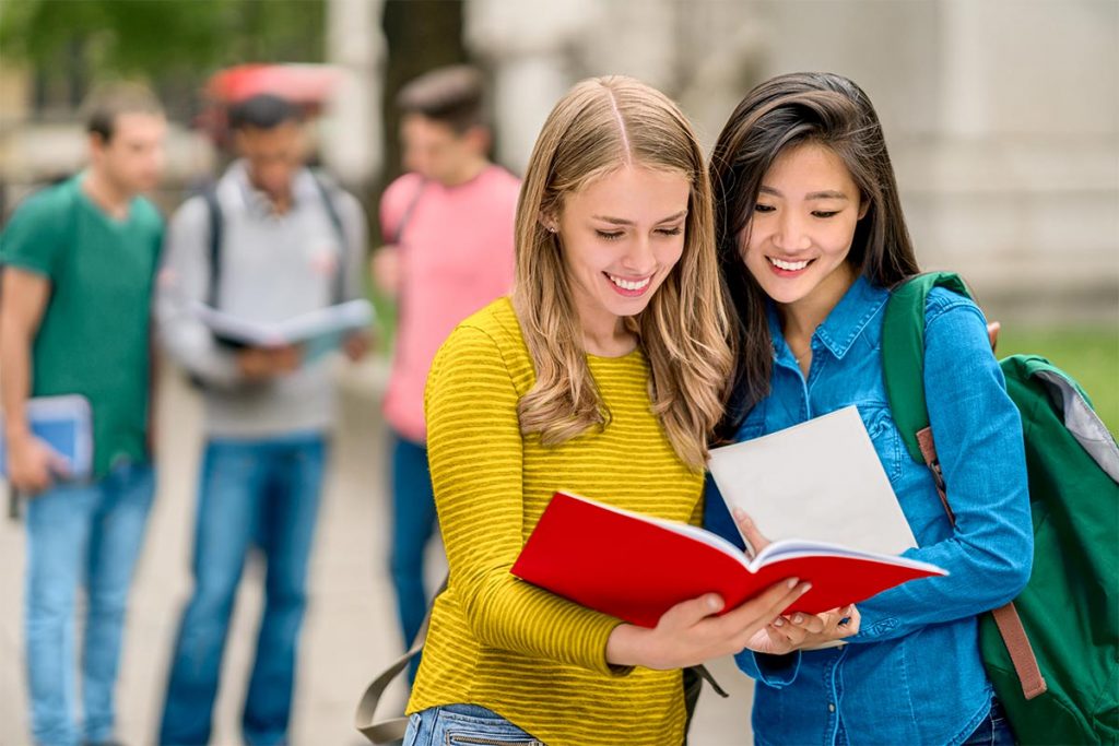 11 “BÍ KÍP” BỎ TÚI ĐỂ DU HỌC CANADA THÀNH CÔNG 2022